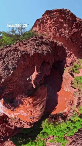 38m jump off Havasu Falls captured in stunning detail