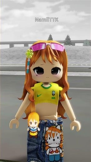 A Nami NÃO conseguiu atravessar a rua com o Luffy! #roblox #memes