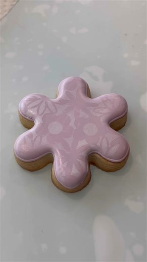 Easy Spring Flower Cookie Decorating Tutorial
