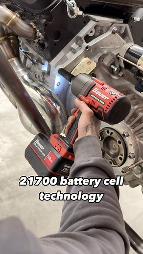 With 12Ah of power at your command, this #Bauer #20V High-Capacity Lithium-Ion #Battery gives you more power, longer runtime, and less downtime! #BauerTools #BauerBattery #HarborFreight | Harbor Freight