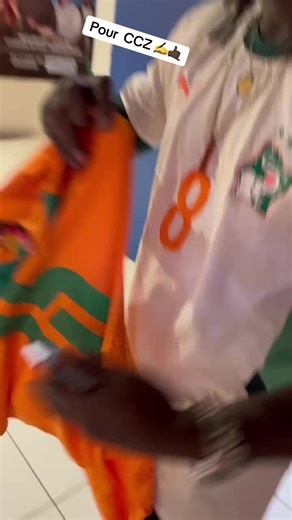 Vidéos de Maillot vintage chez CCZ🇨🇮 (@maillot.retro) avec son original - Maillot vintage chez CCZ🇨🇮