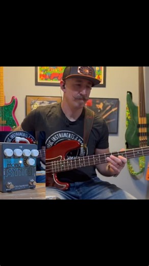 Bass Guitar Synth Pedal #bass #guitar #synth #electroharmonix #effects #music #shorts