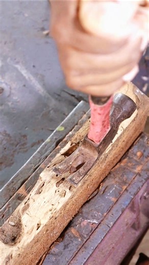 The Easy Way to Pull Rusty Nails!#rustynail #diytrick #tooltips