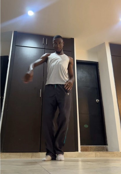 Bailando Salsa con Estilo en Cali
