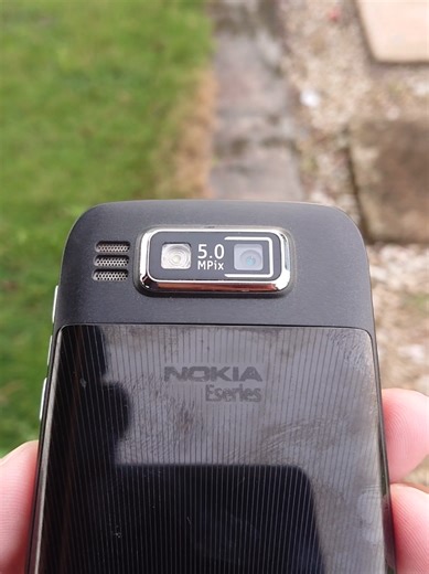 Cámara de 5 Megapíxeles del Nokia E72: Un Clásico Retro