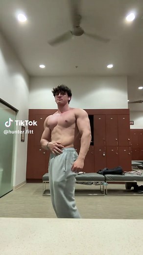 Gym Aesthetics: A Transformation Journey with Hunter