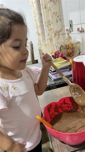 Sarah making chocolate cake #baby #childofjesus #cutebaby #cute