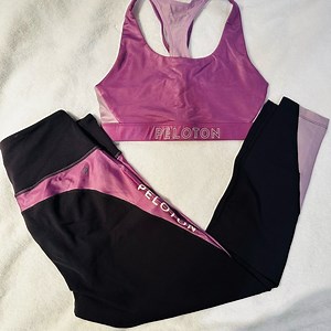 Peloton Women's purple colorblock SET- - leggings and bra size SMALL.
