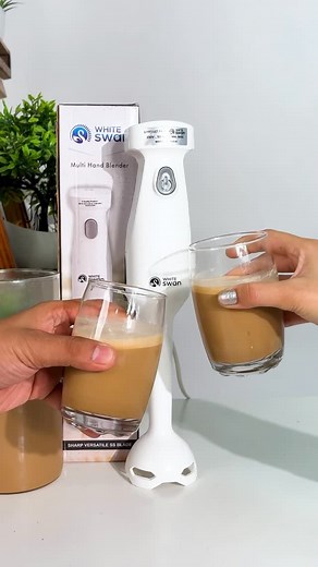 6.7K views · 54 reactions | POV: Your coffee routine levelled up the moment this hand blender entered your kitchen. Cafe vibes at home? Sorted! Grab yours Flexi Whiz hand blender on amazon! #whiteswanappliances #blendwithwhiteswan #handblender (White swan hand blender, Best Hand blender in India, Hand blender, White swan hand blender, White swan appliances) | White Swan Appliances | Facebook
