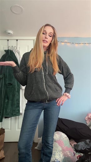 Lord have mercy baby’s got her blue jeans on