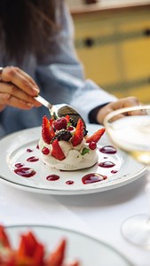 Le plus dur ? Choisir votre dessert ! #lacoupole #paris14 #montparnasse #brasserieparisienne | La Coupole Paris