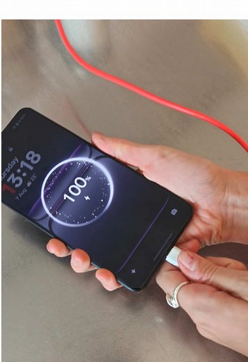 Rapid Charging with 80W SUPERVOOC Technology