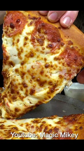 eating Pizza Hut W Extra Cheese & Ranch #eating #asmr #food #mukbang #pizzahut #pizza