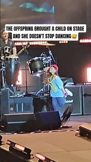 THE OFFSPRING Brings A CHILD On STAGE And SHE Doesn't STOP DANCING😅