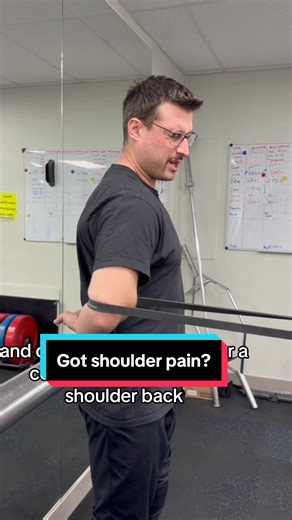 Got shoulder pain? Try out this banded chicken wing stretch to help. Release built-up tension, enhance your range of motion, and foster a deeper connection with your body. #shoulders #shoulderworkout #shouldermobility #injuryprevention #injuryrecovery #injuryrehab #personaltrainer #personaltraining