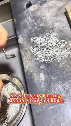 Kisvi Ki on Instagram: "”Beaded necklace“ usually refers to an inlay technique, in which beads are partially wrapped with metal to make a necklace. It combines the strength of the metal with the warmth of the beads, creating a unique aesthetic.🤗🏭👨‍🏭#jewelry #jewellery #jewelrymaking #jewelrydesigner #customjewelry #jewelrymanufacturer #jewelryfactory #viral #fyp #foryou"