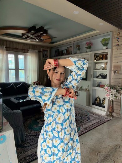 Bangles Styles for Twins: Matching Jewelry Inspiration