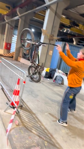 Andry Toporovskyi | Sometimes it’s heart( Skatelab sorry for distroy😰 #bmx #bmxstreet #bmxbike #bmxlife #bmxlifestyle | Instagram