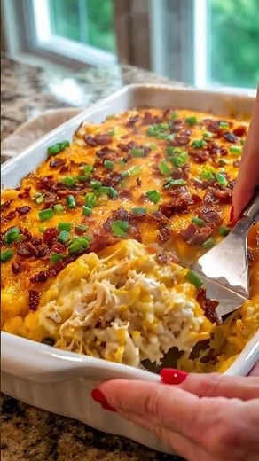 🧀 Cheesy Chicken Bacon Hashbrown Bake 🔥 | Creamy Comfort Food Casserole!