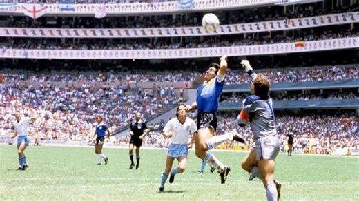 Handspiel im Fußball: Regel in der Saison 2025/2026