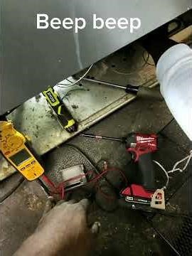 Lets fix a commercial refrigerator in 5 minutes. #hvacr #hvactraining #racksystem #refrigeration