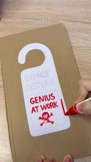 Making a custom "Do Not Disturb" sign 🎨 #diy #shorts #roomdecor