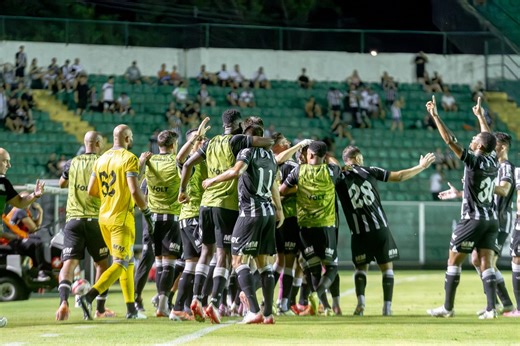Três equipes estão empatadas no “Quadrangular da Morte” do Catarinense