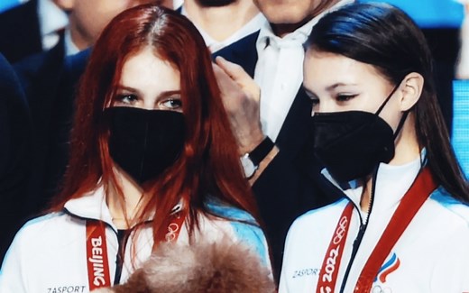 【普通同事，不熟但配】两个人的神奇走位，就要贴贴就要贴贴