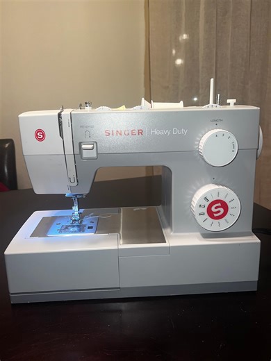 Watch Detailed Overview of the Singer 4411 Heavy Duty Sewing Machine on Amazon Live