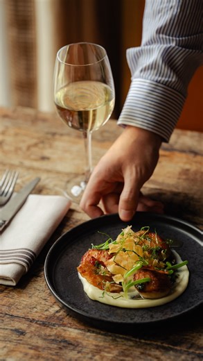 You’ll find us here this weekend ✨ With cosy corners, warming dishes, and a new festive drinks menu at The Stables, it’s the perfect place to gather friends and family to enjoy the final days of the festive season. | The Grove