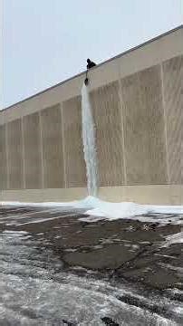 Ice cubes falling down #asmr #oddlysatisfying