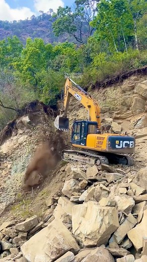 60K views · 1.1K reactions | Building a Hilly Village Road | jcb and hyundai Excavators Clearing the Path #roadmakingprocess #mountainlife #excavatoraction #earthmovingequipment #constructiondaily #heavymachineryworld #operatorstories #viralconstruction #trendingreel #machines | The Quirky Network Page | Facebook
