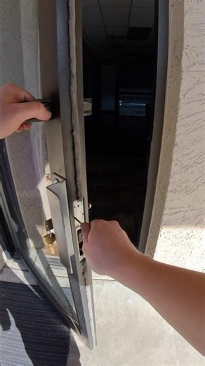 Rekeying a Storefront Lock 🔑 #locksmith #rekey #business #store #security #key #lock #shorts