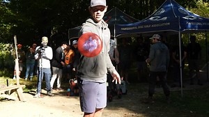 First throw of the day and Jake nearly ACES IT 🔥 Our GMC Practice Round with special guests Jake Hebenheimer and Kevin Jones is up now! https://youtu.be/9m0j_qXFwfU | JomezPro
