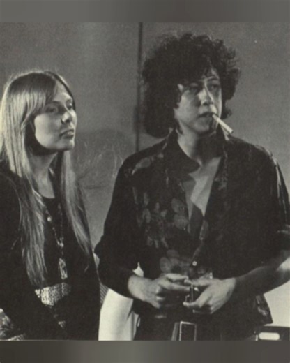 Joni Mitchell - The Fiddle And The Drum | Jul 7, 1969 | Edwardsville, Illinois