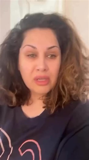 @sunrise_m96 on Instagram‎: "Get @reshare_app • ali.doustkam آنچه در مراسم‌های روشن‌کردن شمع به یاد شهدای قیام در چندین نقطه‌ی اروپا رخ داد، یک خطای ساده یا سوءتفاهم نبود؛ این نتیجه‌ی مستقیمِ بی‌مرزی سیاسی و سپردن میدان به جریاناتی است که دشمن تاریخی ملت و انقلاب مردم ایران‌اند. وقتی اطلاعیه‌ی برنامه از کانال‌هایی می‌آید که هیچ مرزبندی روشنی با سلطنت‌طلبان ندارند، طبیعی است که همان‌ها میدان‌دار شوند و حرکات فاشیستی خود را به نمایش بگذارند: با عکس بچه‌شاه، با شعار «مرگ بر چپ و مجاهد»، و با لگدمال