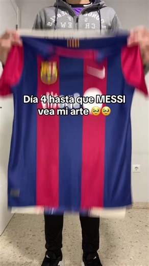 Quien es para ti el mejor de la historia ???😮‍💨😮‍💨#messi #barcelonafc #football