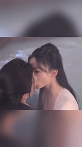 3.2K views · 57 reactions | The iconic scene in the Spring Flower Flame Bath, where Liu Xueyi is too good at kissing, made Wu Jinyan blush. 春花焰浴池名场面，刘学义太会亲了，吴瑾言都脸红了 #Chinesedrama #chinesedrama #dramasweetdreams #drama #love #sweets #ChineseDrama #cdrama #dramasweetdreams #古装剧 #古装 #吴谨言 #WuJinYan #刘学义 #liuxueli #春花焰 | 综艺心动社 | Facebook