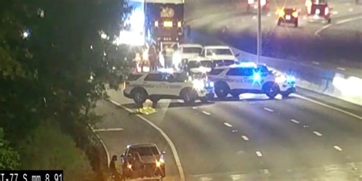 Crash on I-77 leaves 1 dead, closes interstate for hours