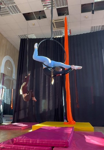 #aerialhoop #повітрянекільце #воздушноекольцо #aerialhooptricks