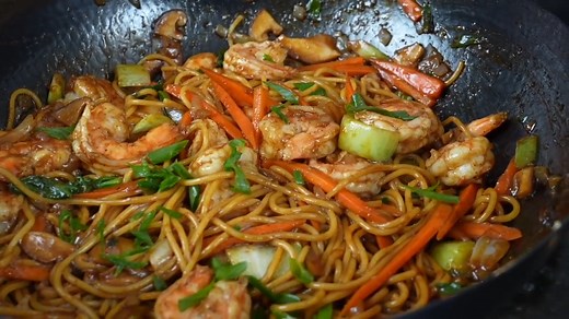 Shrimp Lo Mein is one of the most popular takeout options on the market. While delicious, there are a few drawbacks (yes, especially the tiny flavorless/colorless shrimp lol) Today, I show you how to make this quick and easy meal at home and make it a bit healthier while we're at it. Let's #makeithappen Get my All-Purpose Seasoning and Digital Food Thermometer here https://mrmakeithappen.shop/collections/all Shopping List: 1 Yellow Onion 1 Carrot 1-2 cups baby bokchoy 1-2 cups shitake mushrooms 