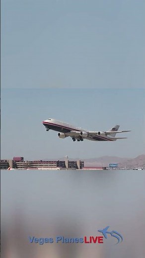 New Air Force 1 Takeoff in 113 Degrees! #airforce1 #aviation #lasvegas #boeing747 #potus #military
