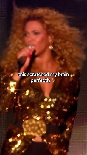 Beyoncé “Sweet Dreams” x Eurythmics Mashup LIVE 😳🔥 Glastonbury 2011 #Shorts