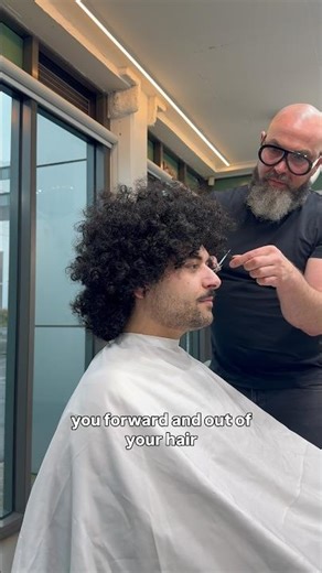 How we craft the perfect curly haircut #drycutting