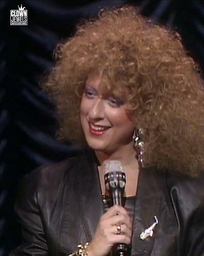 Get the album at link in comments! Get ready to laugh with one of the most influential comedians of our time. In Broadway Baby, Elayne Boosler brings her sharp wit, fearless commentary, and big-heart humor to the stage in a live special packed with observation, storytelling and unapologetic punchlines. Elayne hits on topics that are as fresh today as when she shot her cable special, from being single, parents, relationships and politics, she covers it all. #elayneboosler #standupcomedy #comedyal