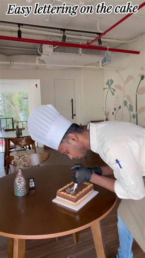 Easy lettering on the cake