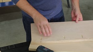 When you’re building projects with large panels, such as bookcases, boxes, or cabinets, holding the pieces in place while you drive in pocket-hole screws can be challenging. Thankfully, there’s a clamp for that! The Right Angle Clamp makes projects with 90° joints faster and easier than ever by giving you the helping hand you need to hold the parts in position as you drive in the screws. Shop this best-selling clamp at https://bit.ly/3knHDGj. | Kreg Tool