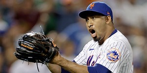 The trumpets sounded, and Díaz delivered