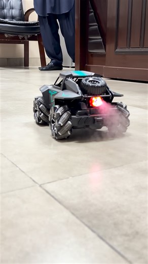 Toy Company | 𝟭:𝟭𝟮 𝗥𝗖 𝟮.𝟰𝗚𝗛𝘇 𝗥𝗼𝗰𝗸 𝗖𝗿𝗮𝘄𝗹𝗲𝗿 𝟰𝘅𝟰 𝗦𝗽𝗿𝗮𝘆 𝗧𝗿𝘂𝗰𝗸 With powerful 4x4 drive and stable 2.4GHz control, you get smooth handling and long-range fun... | Instagram