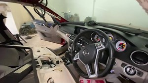 Maintenance mondays! Disassembling the panoramic sunroof of a W204 Mercedes c200 we traded in recently. All care is taken to ensure that traded in vehicle undergo serious checks and repairs before being released to another user. | CAR BARN